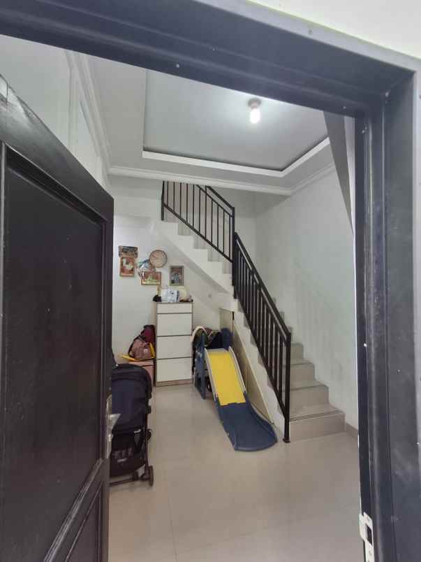dijual rumah cipedak jagakarsa