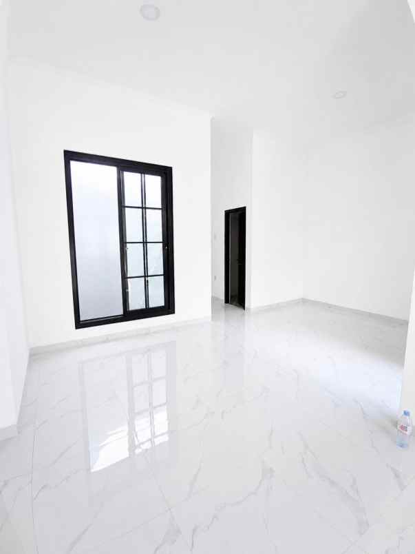 dijual rumah cisaranten kulon arcamanik