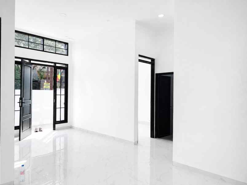 dijual rumah cisaranten kulon arcamanik