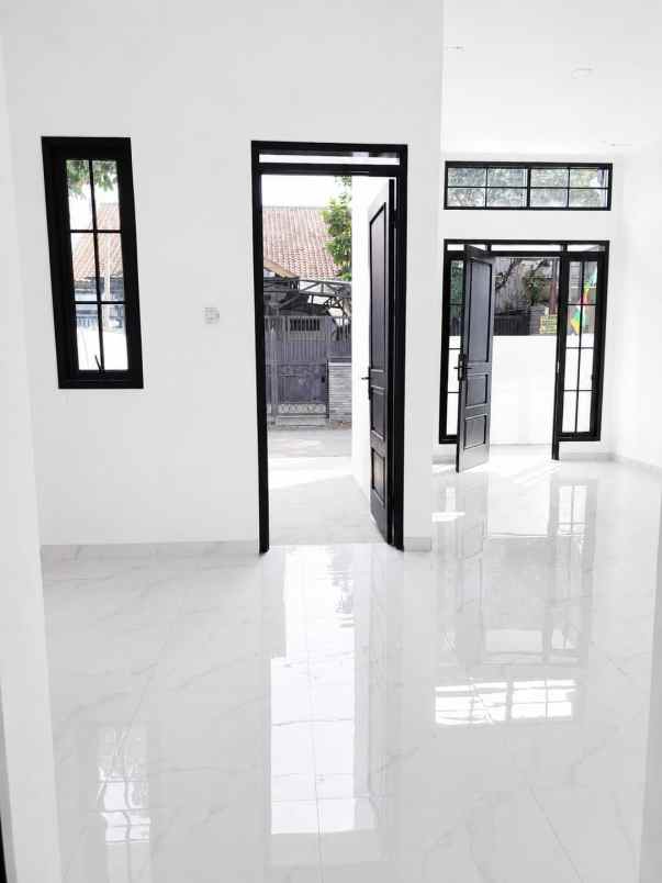 dijual rumah cisaranten kulon arcamanik