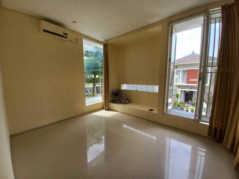 dijual rumah citraland denpasar bali