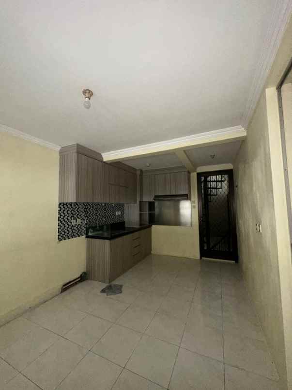 dijual rumah citraland international