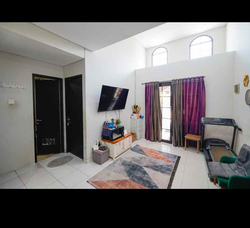 dijual rumah cluster acacia garden