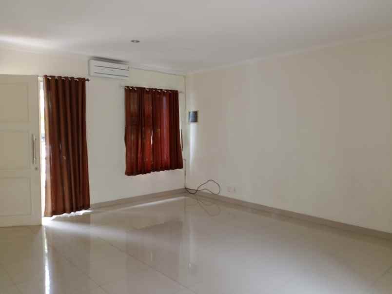 dijual rumah cluster ambrosia lippo