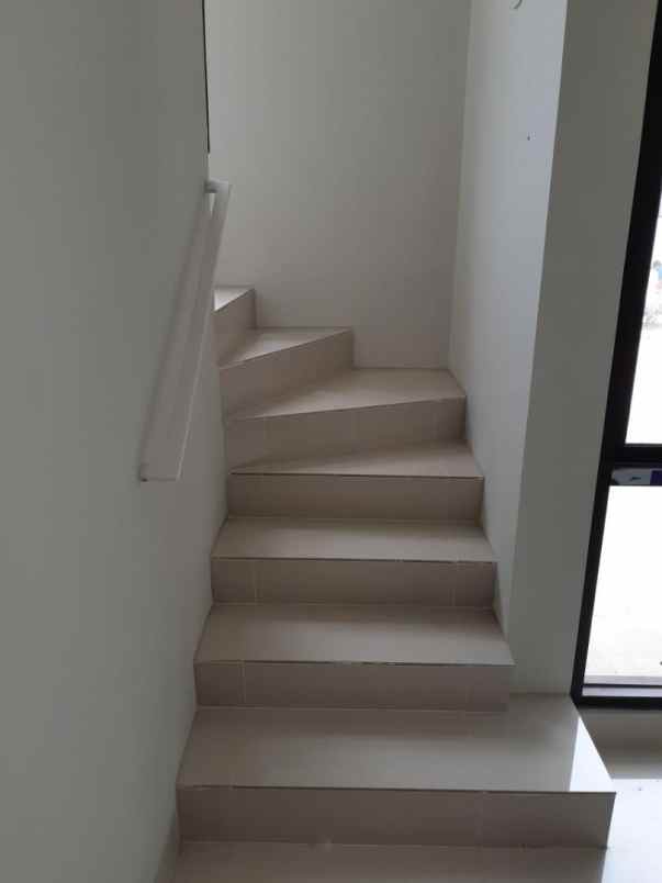 dijual rumah cluster deokwood jl