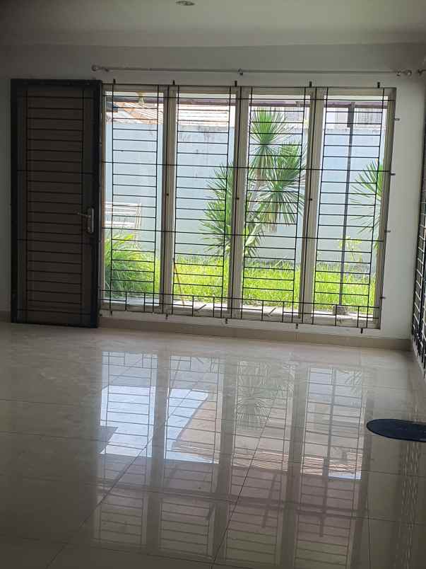 dijual rumah cluster greenwood lippo