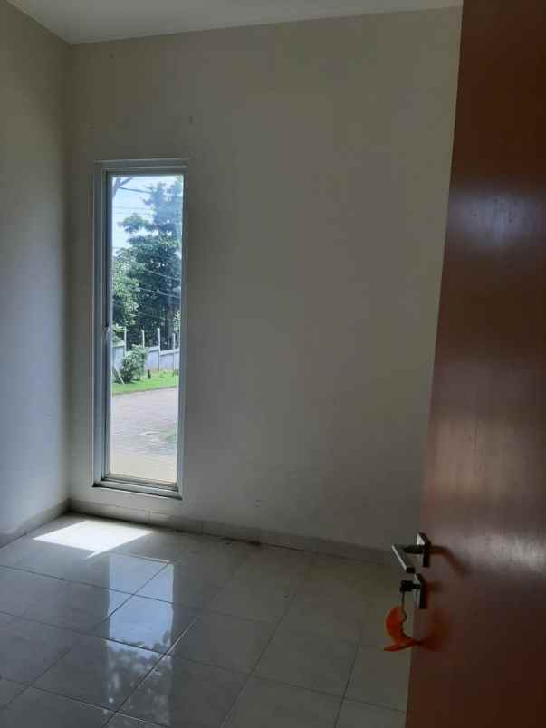 dijual rumah cluster jl pulo