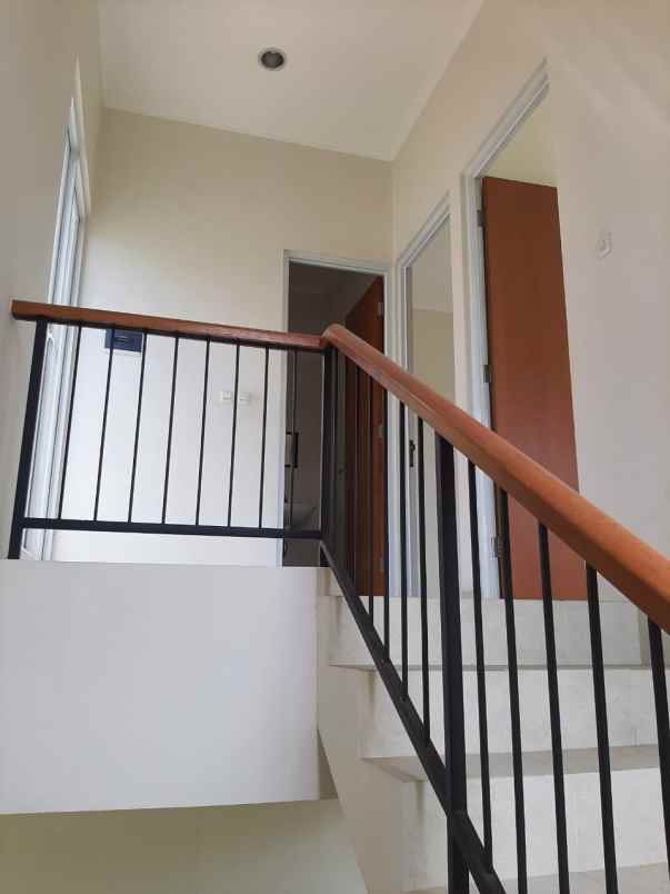 dijual rumah cluster jl pulo