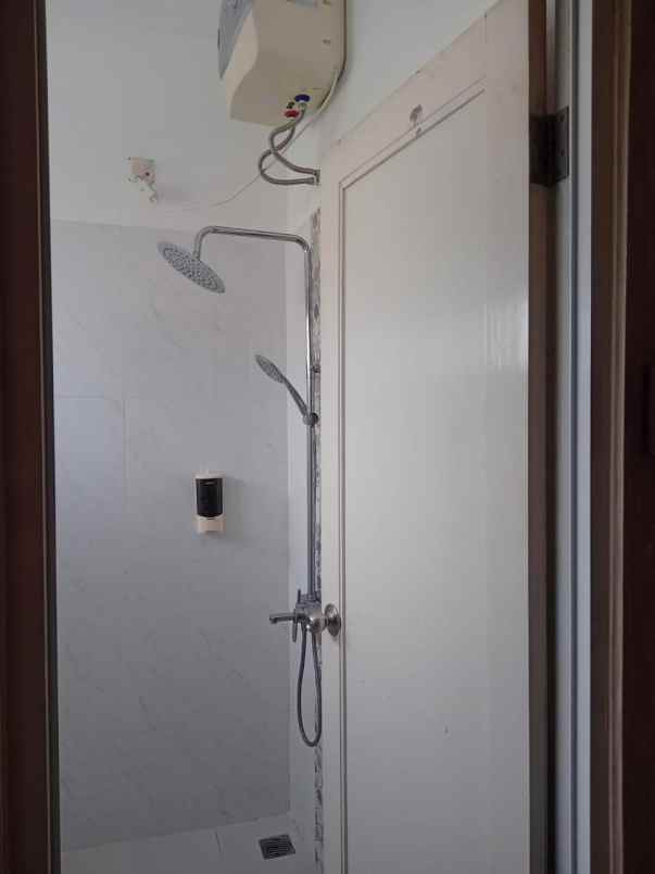 dijual rumah cluster teresta metland