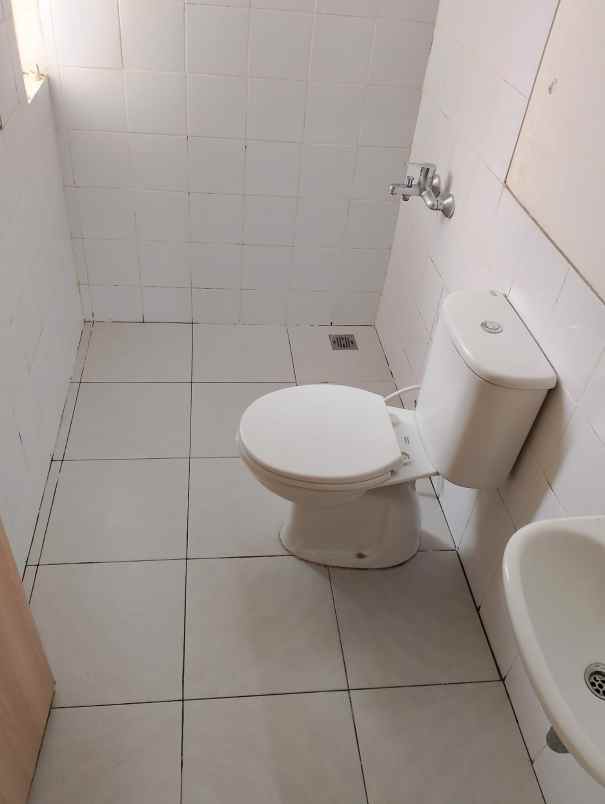dijual rumah cluster travertine lippo