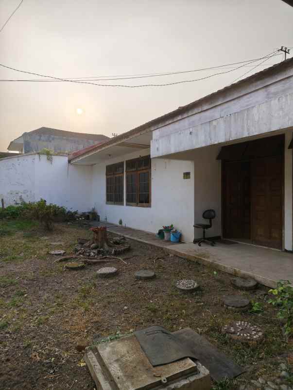 dijual rumah darmo harapan