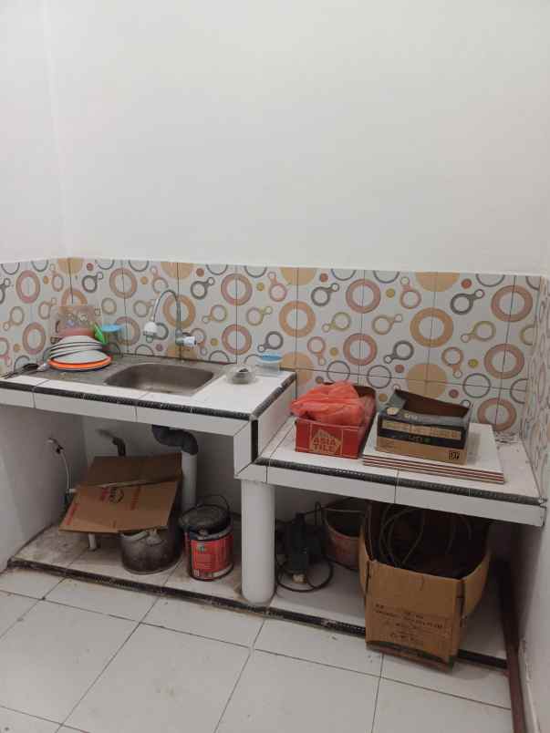 dijual rumah dawung tengah kel serengan