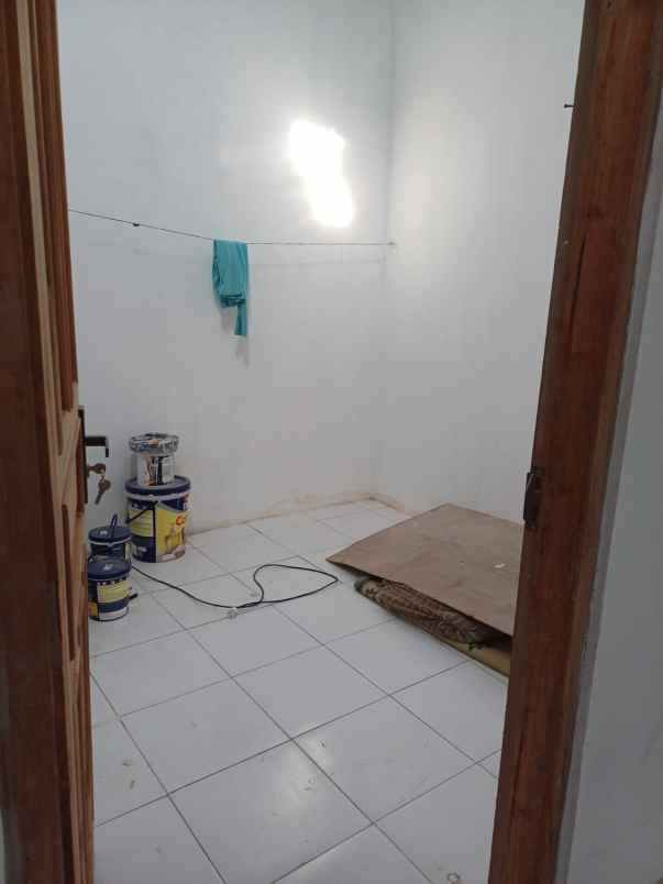 dijual rumah dawung tengah kel serengan
