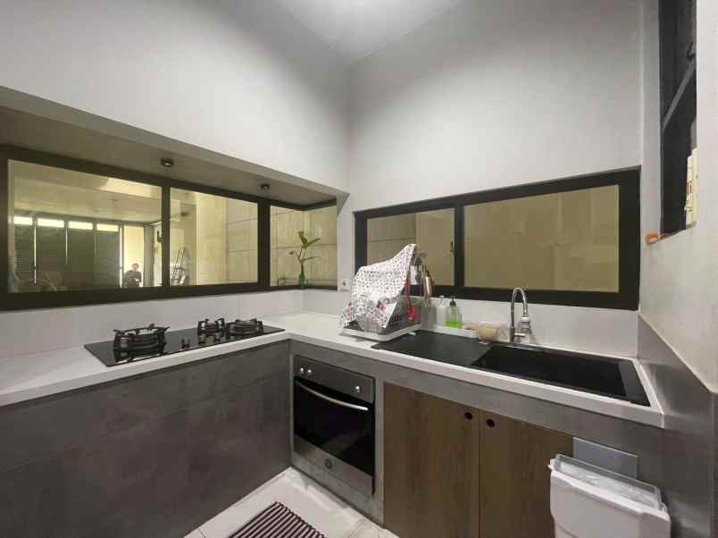 dijual rumah deltasaribaru deltasari