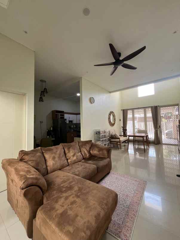 dijual rumah deltasaribaru deltasari