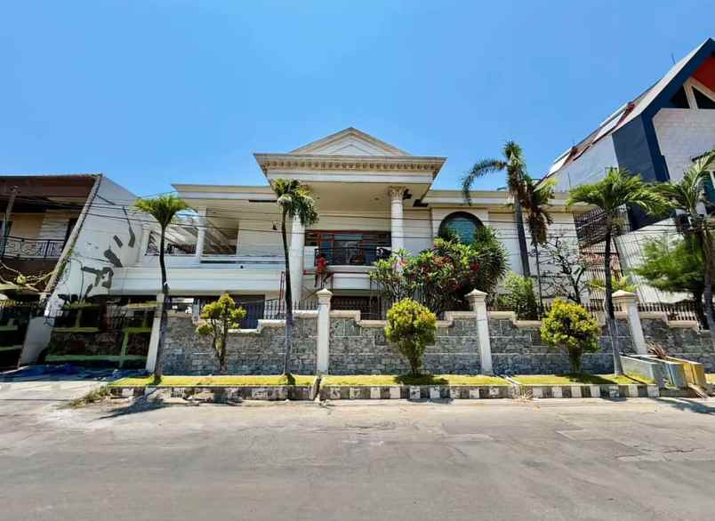 dijual rumah dharmahusada
