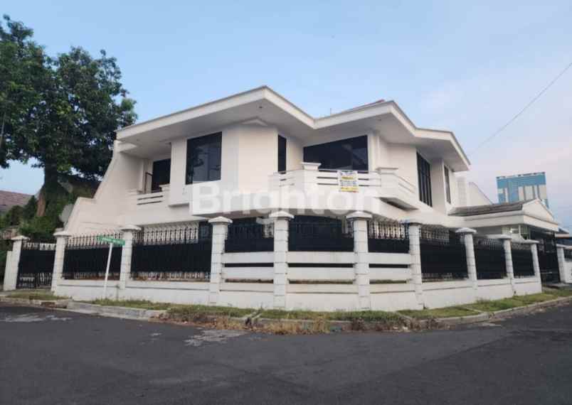 dijual rumah dharmahusada indah