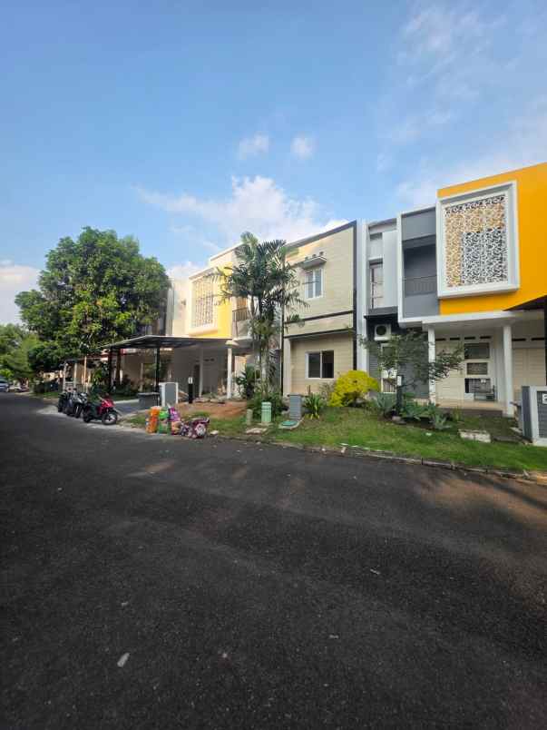 dijual rumah di cluster darwin gading serpong