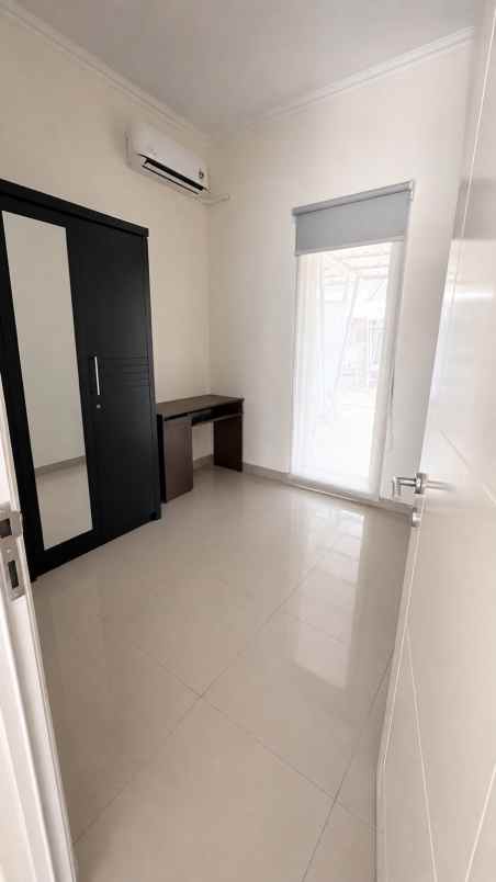 dijual rumah di graha padma krapyak semarang