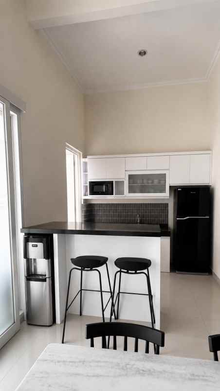 dijual rumah di graha padma krapyak semarang