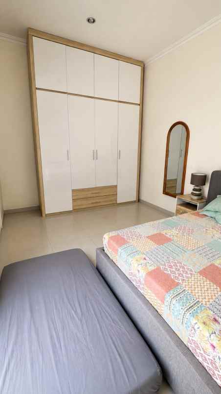 dijual rumah di graha padma krapyak semarang