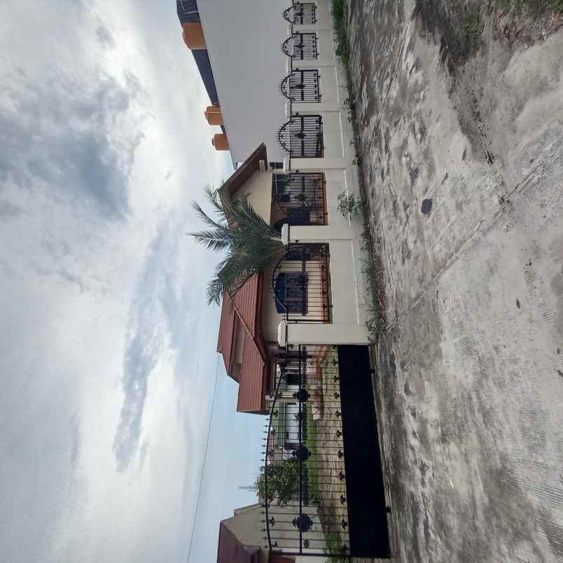 dijual rumah di jln delima panam