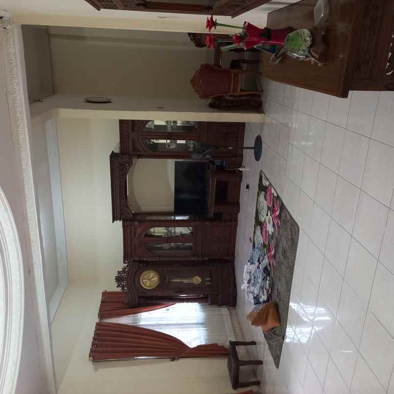 dijual rumah di jln delima panam