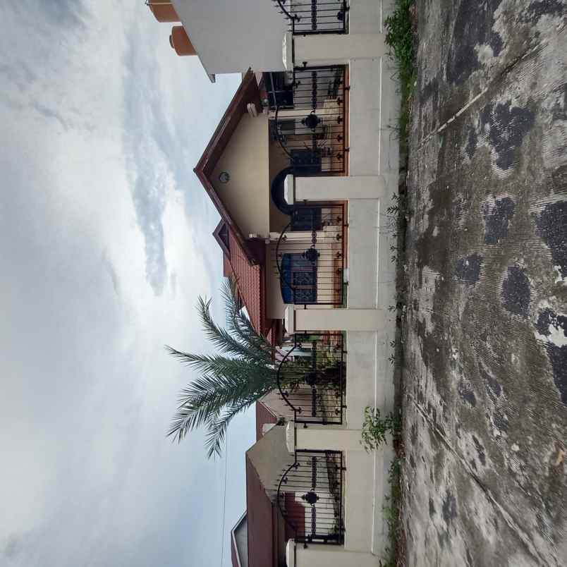 dijual rumah di jln delima panam