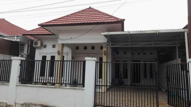 dijual rumah di komplek kuranji permai kota padang