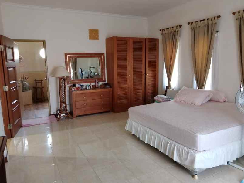 dijual rumah di lingk perumahan elite sanur