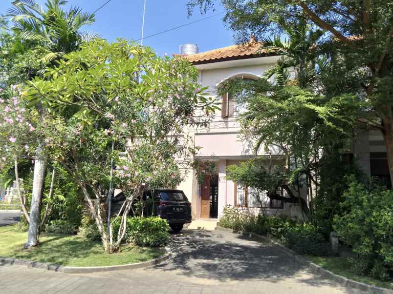 dijual rumah di lingk perumahan elite sanur