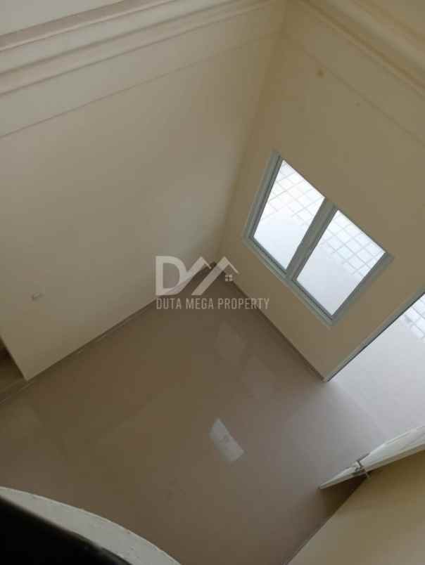 dijual rumah di sektor gading serpong