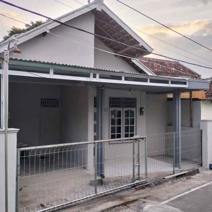 dijual rumah di semangkak klaten