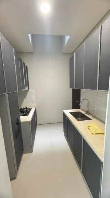 dijual rumah dian istana