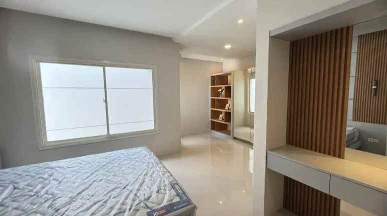 dijual rumah dian istana