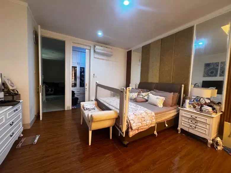 dijual rumah discovery bintaro