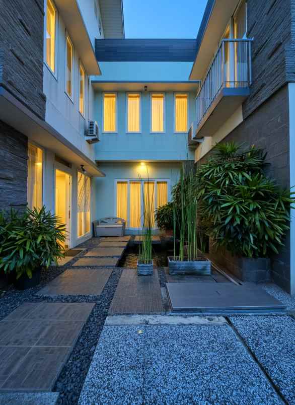 dijual rumah duren sawit
