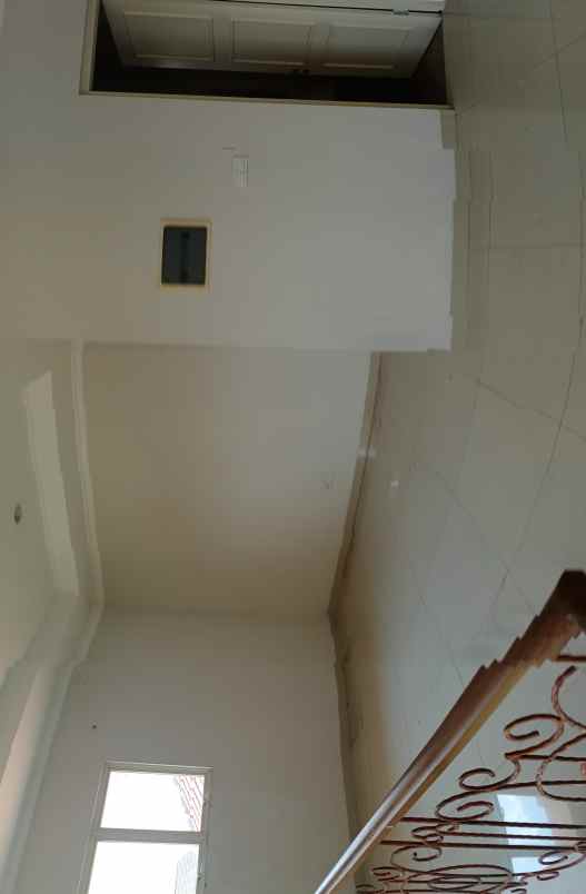 dijual rumah emerald mansion lippo cikarang