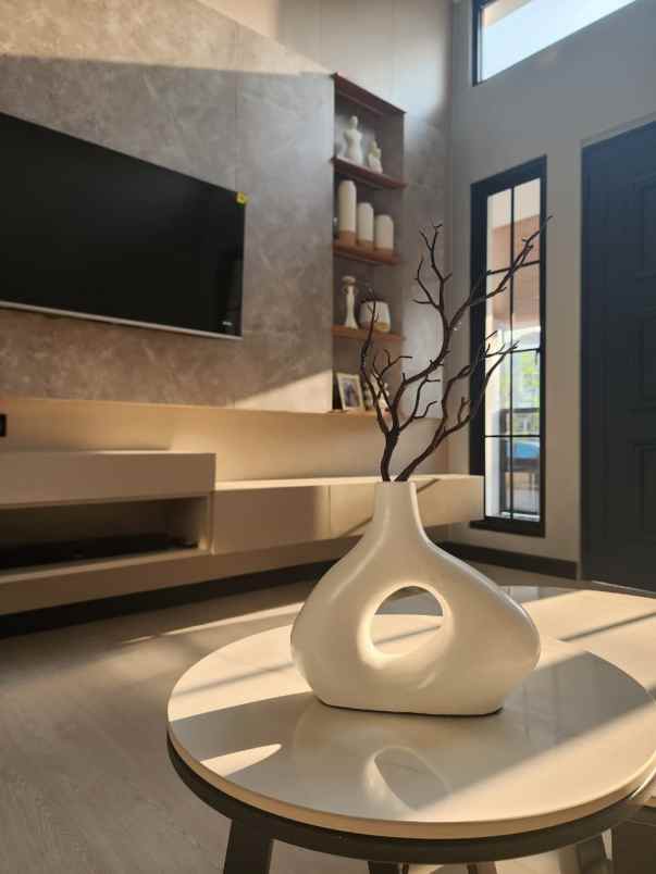 dijual rumah estetik cluster ifolia harapan indah 2