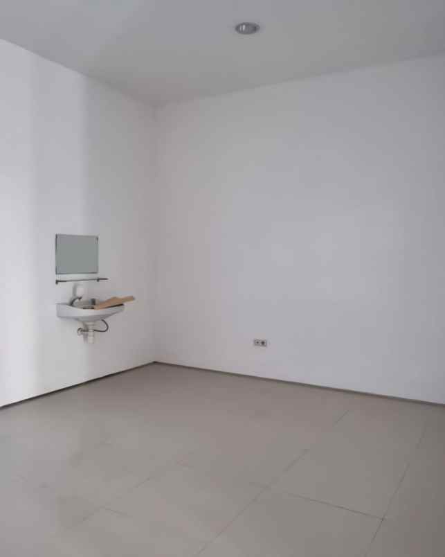 dijual rumah florence pakuwon city