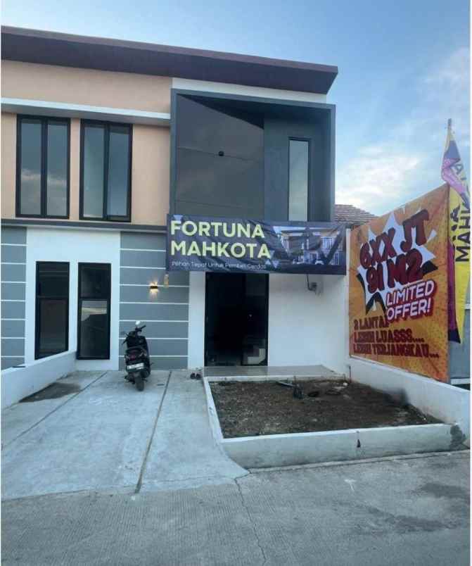dijual rumah fortuna mahkota belakang