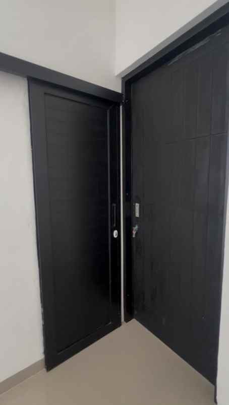 dijual rumah fortuna mahkota belakang