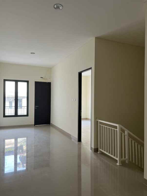 dijual rumah gading elok kelapa gading