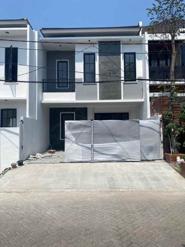 dijual rumah galaxy bumi permai