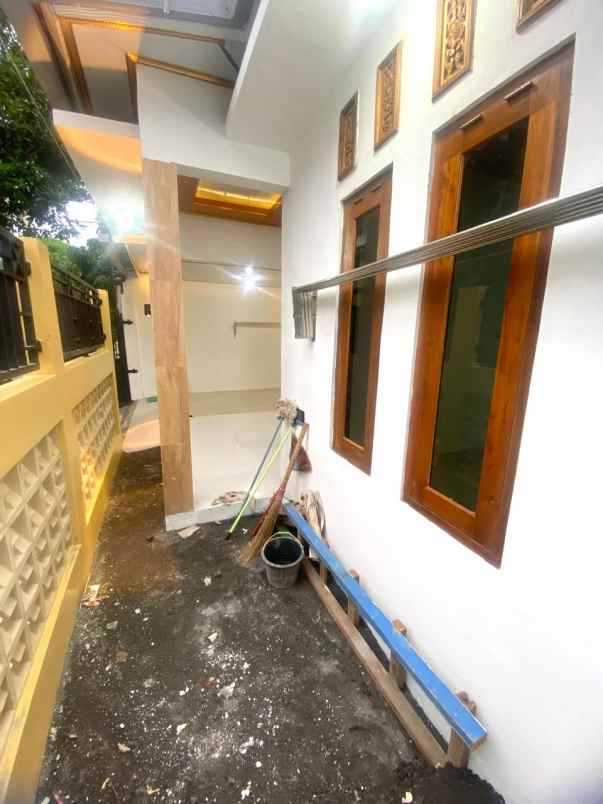 dijual rumah giwangan