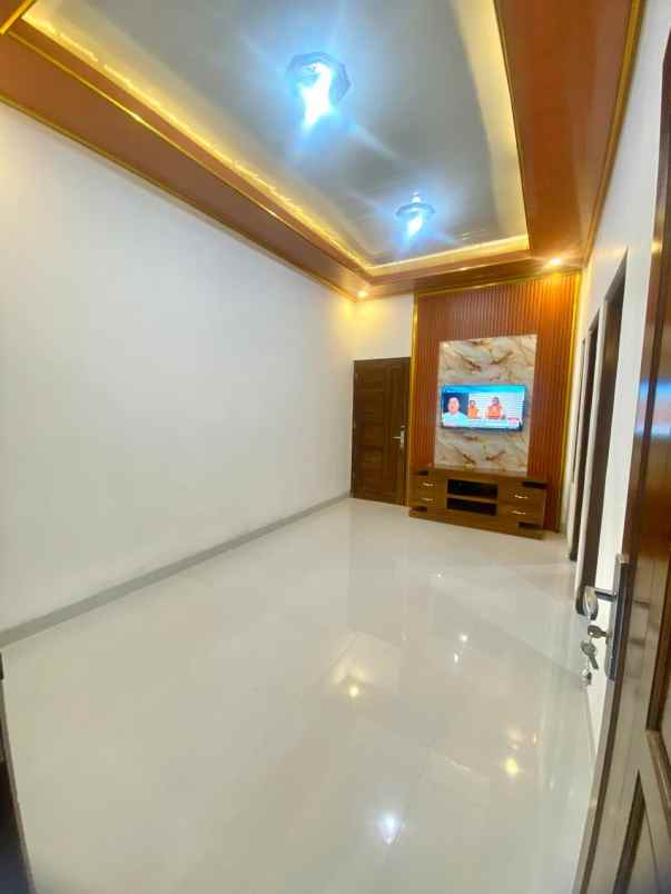 dijual rumah giwangan