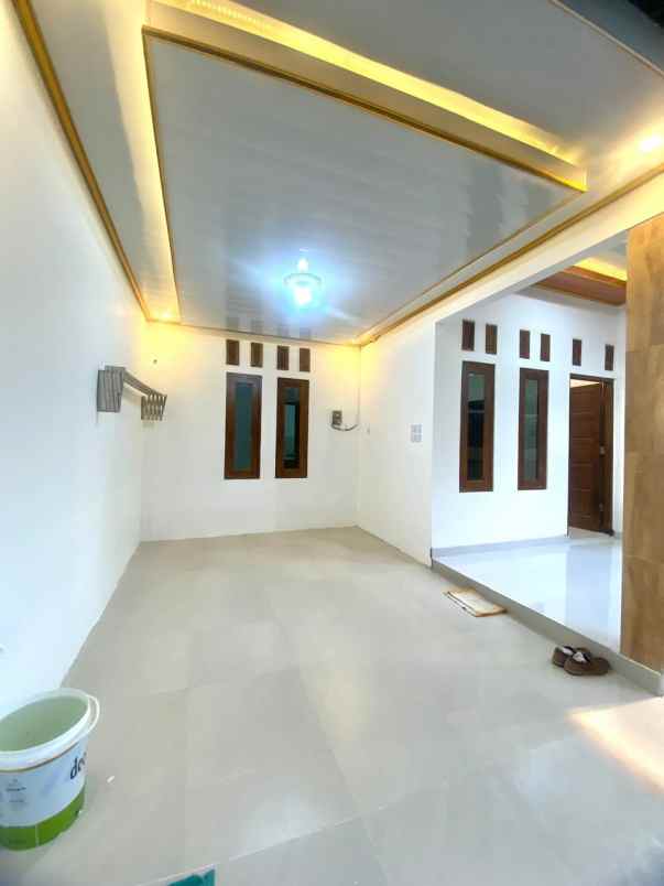 dijual rumah giwangan