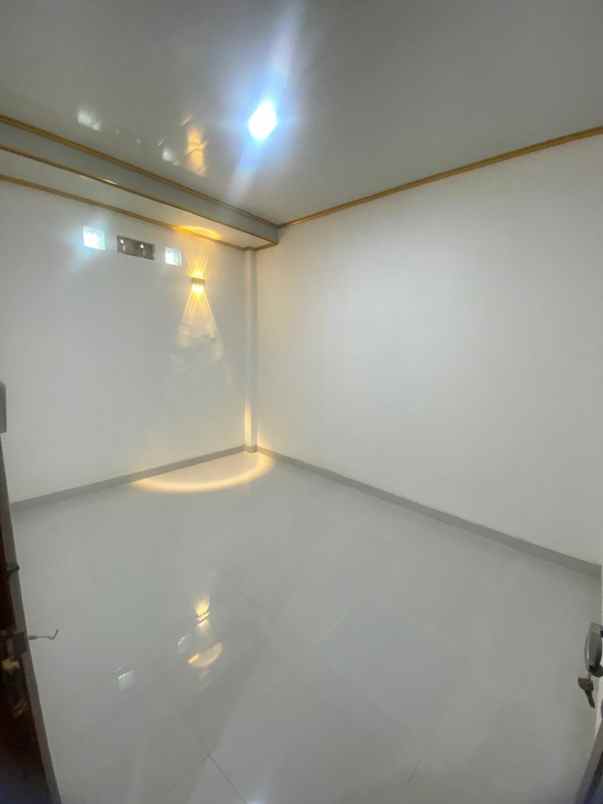 dijual rumah giwangan