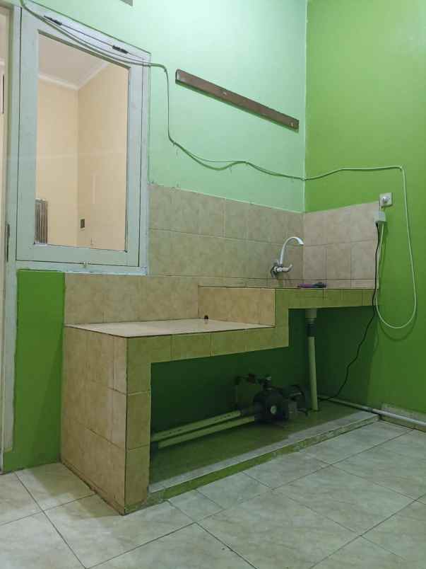 dijual rumah graha utama serpong