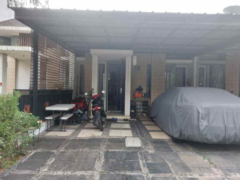 dijual rumah grand wisata cibubur